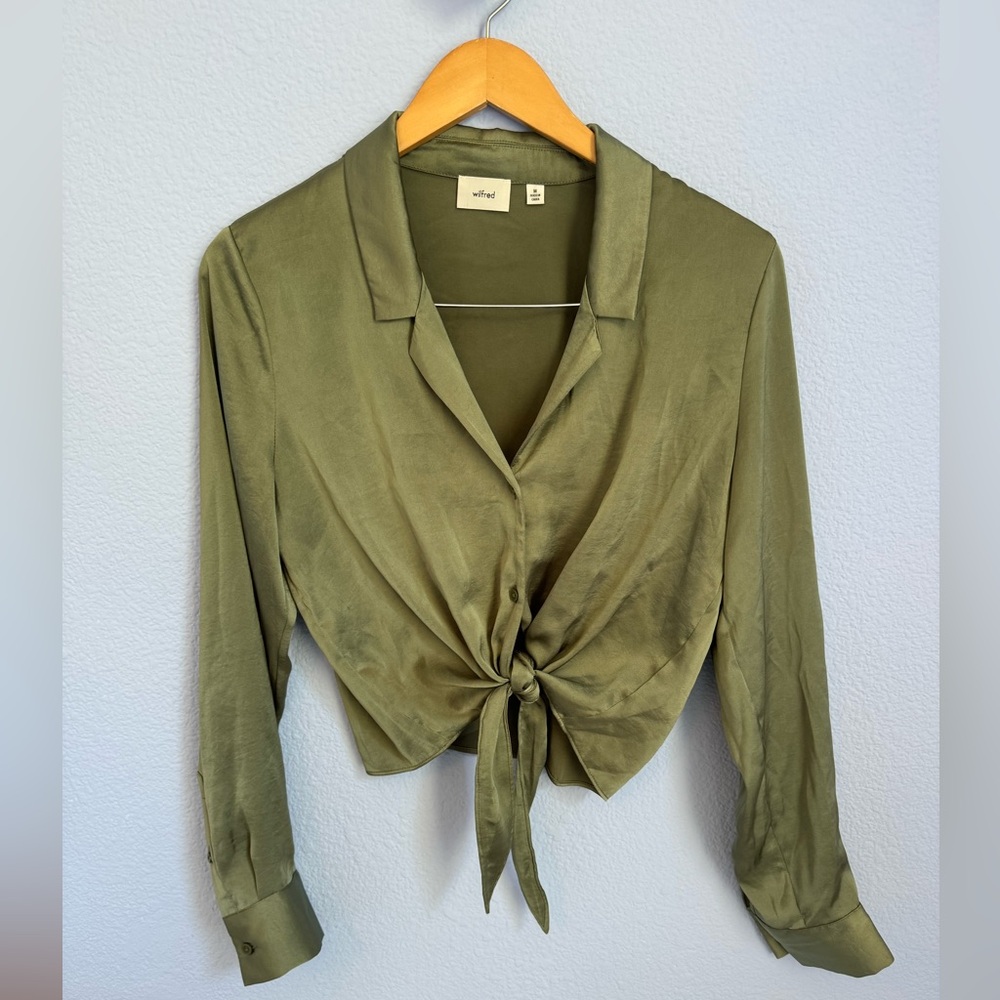 Aritzia Wilfred Tie-Front Long Sleeve Green Satin Blouse Size Medium